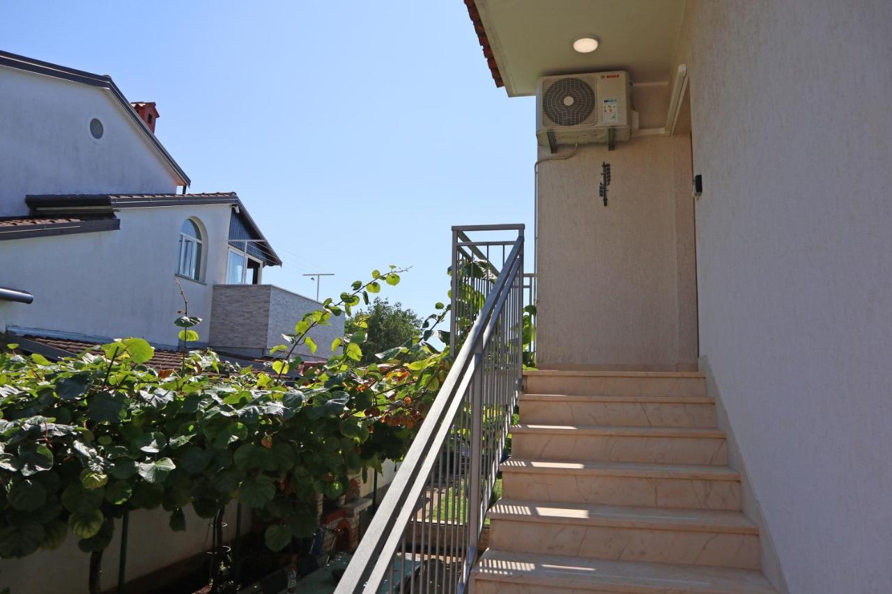 Apartament Apartman Slavko Tar-Vabriga Zewnętrze zdjęcie